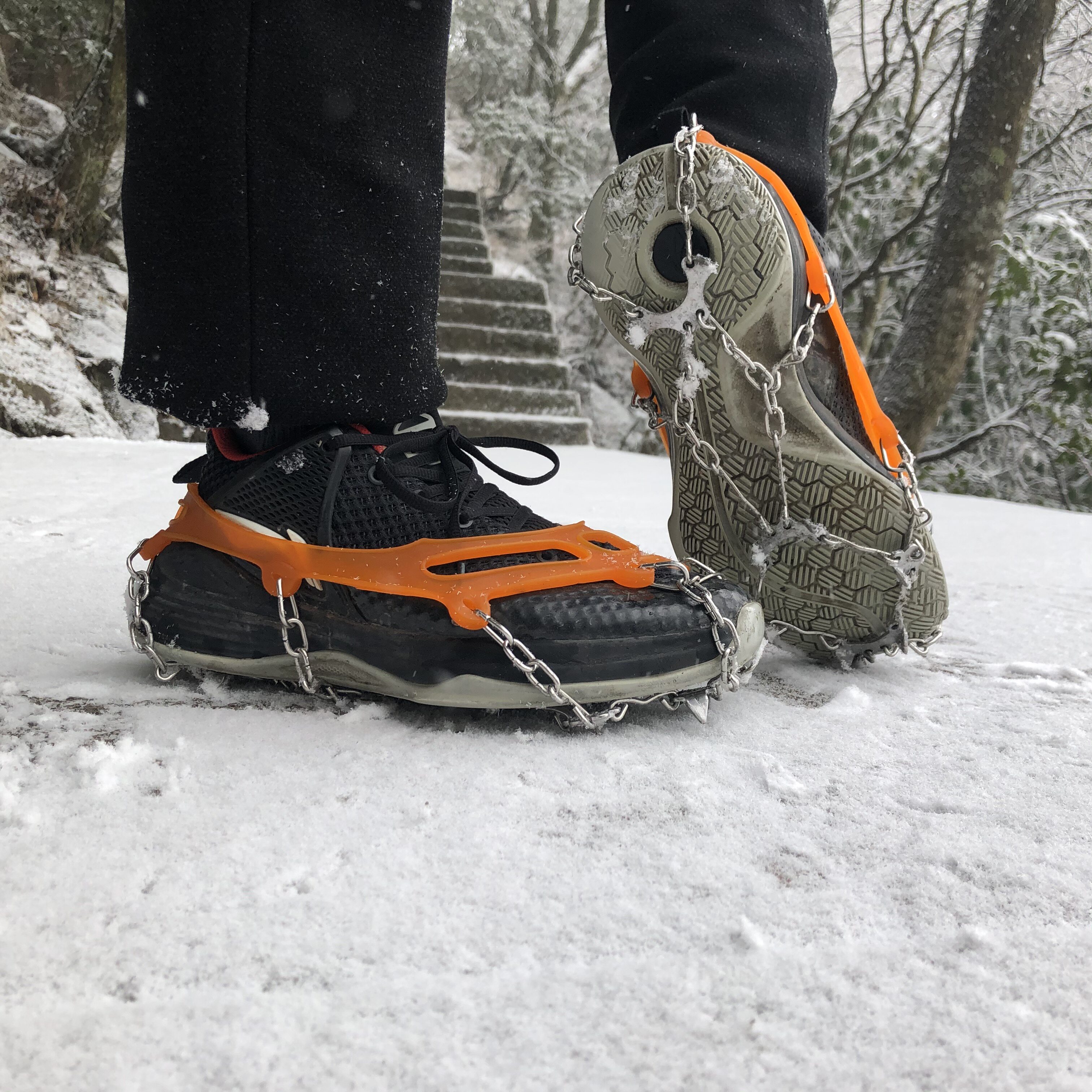 防滑户外冰面雪乡北海道老人适用爬山鞋套八齿冰爪