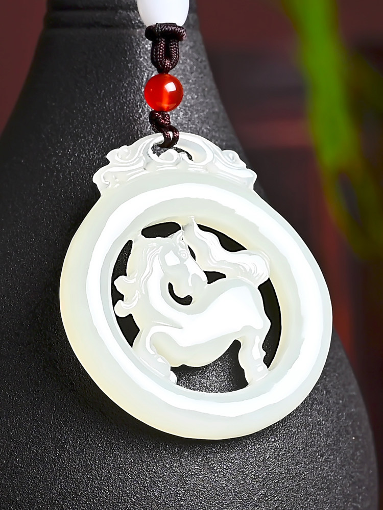 天然和田玉生肖马吊坠玉石马玉坠白玉男女款仿古镂空马挂坠挂件