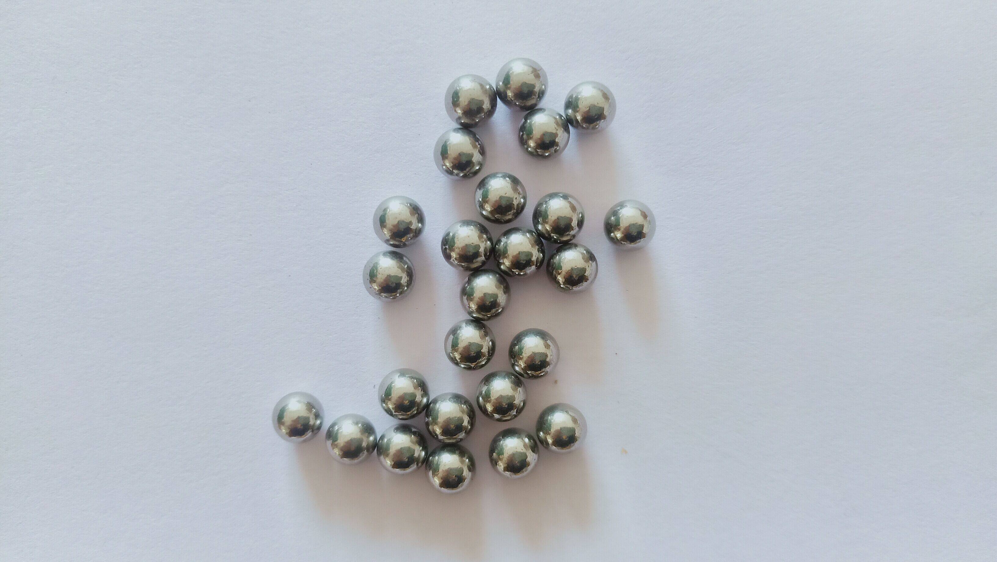 弹弓8mm钢珠滚珠毫米弹珠珠子钢球电镀铁珠钢珠