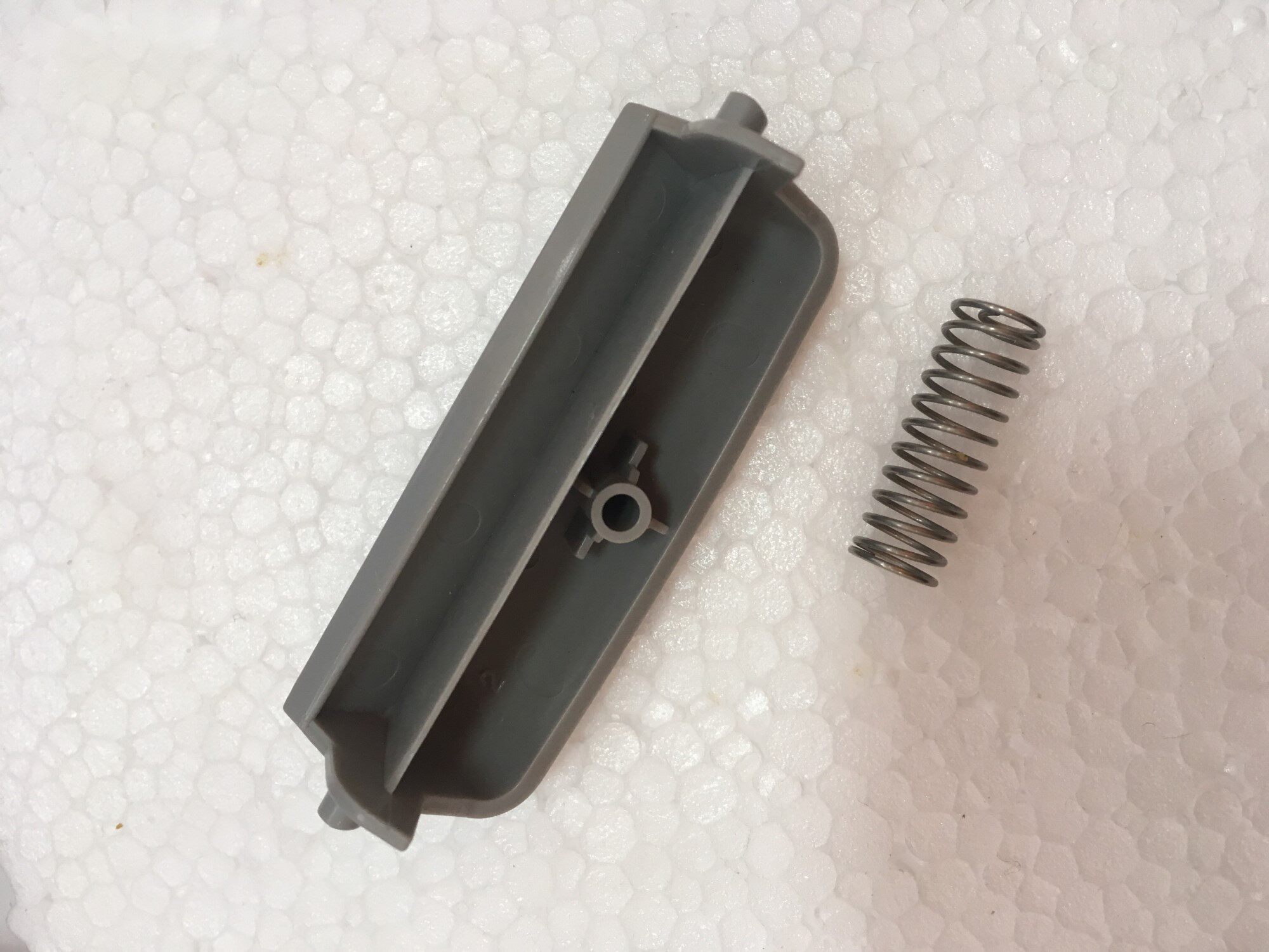 东芝电饭煲原厂配件rc-n10pn rc-n15pn rc-n18pn开盖按钮带弹璜