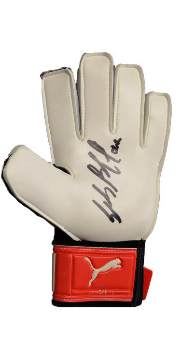 巴黎圣日耳曼足球俱乐部布冯亲笔签名手套文创