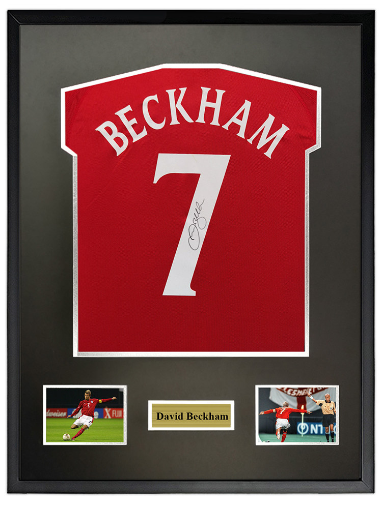 贝克汉姆小贝2002世界杯英格兰亲笔签名足球球衣客场文创