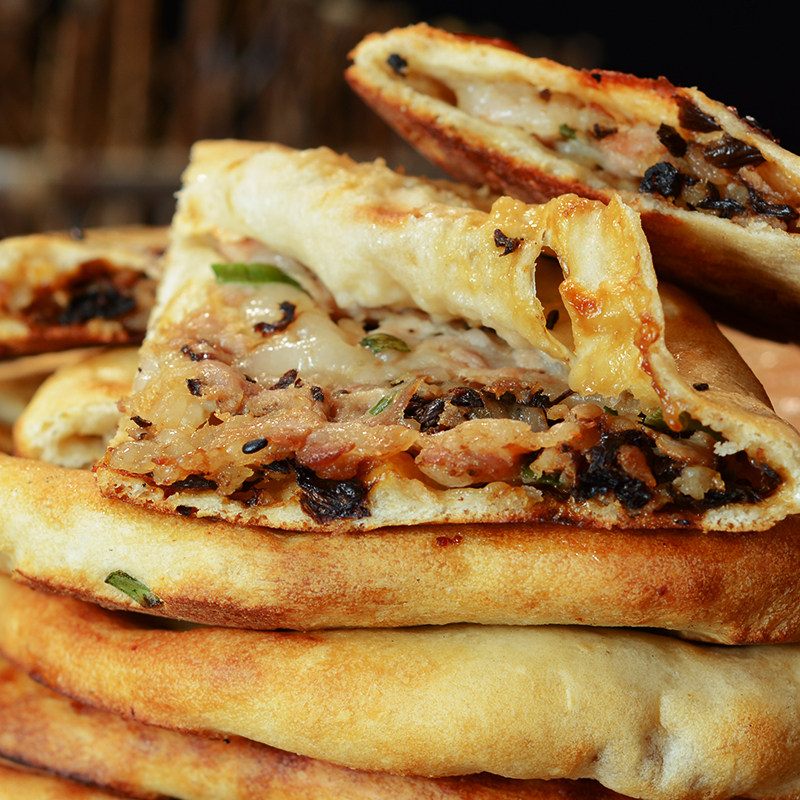 缙云烧饼正宗缙云特产现做梅干菜扣肉饼炭火烧饼网红零食小吃