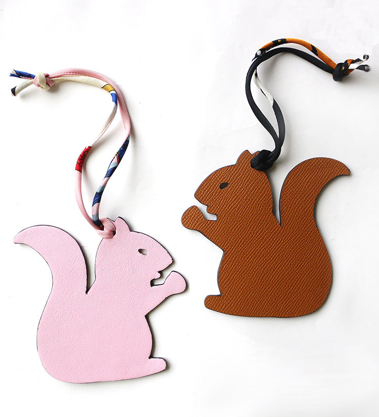 h家卡通小松鼠挂件 牛皮车挂钥匙扣双面纯色可爱挂饰铂金包配饰女