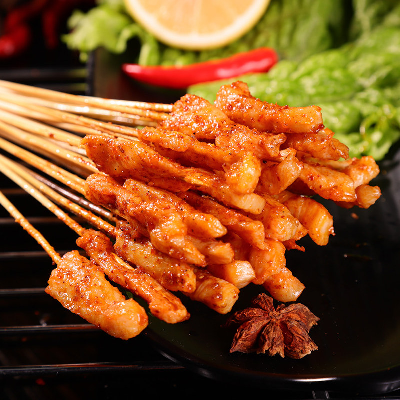 鸡肉小肉串串铁板铁板烧烧烤油炸串吃火锅食材鸡肉丸