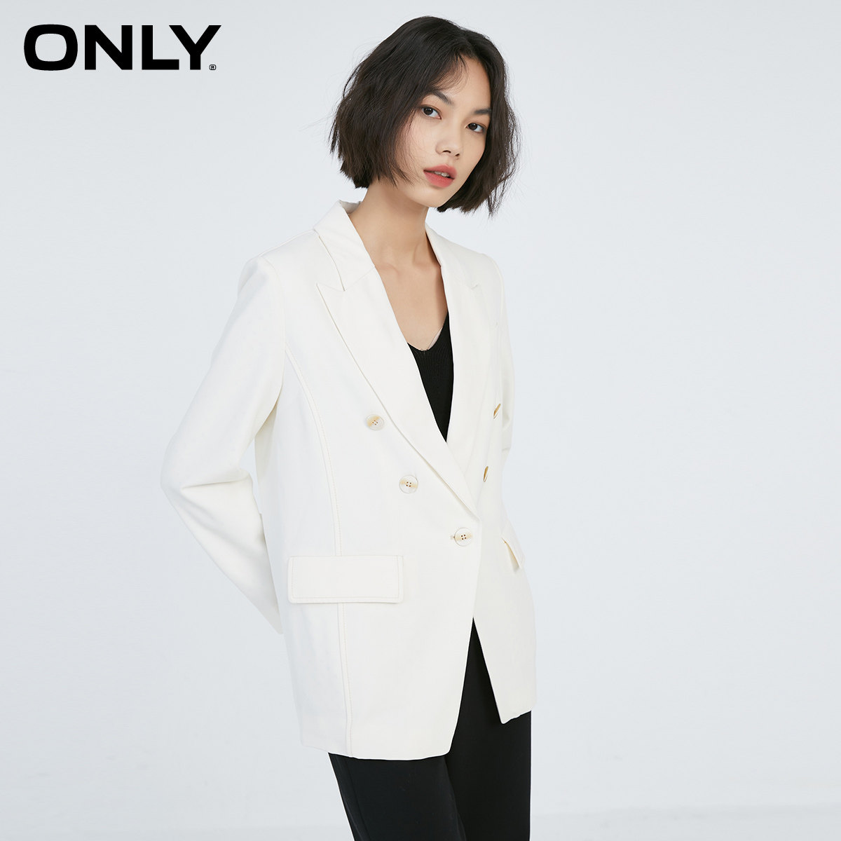 only2022夏季新款时尚气质纽扣宽松松明设计西服西装