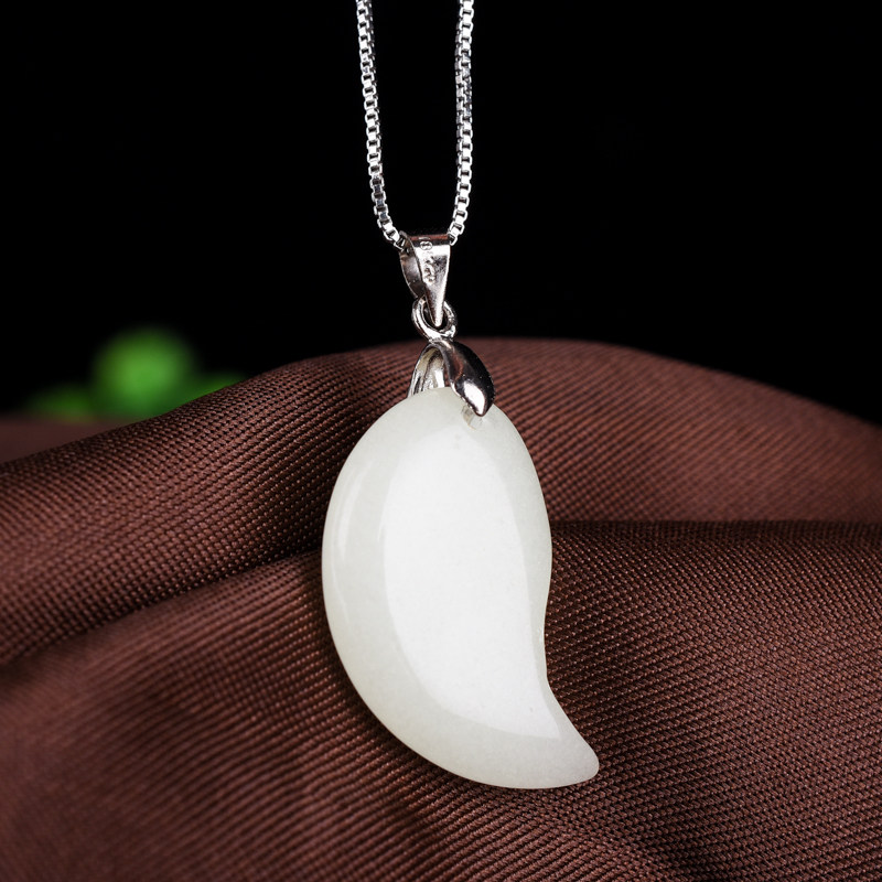 月牙合意夜明项坠新品项链发光会发吊坠玉器颈饰