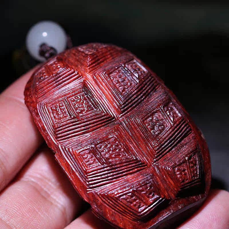 又见印度小叶紫檀富甲一方手工雕刻刻有福到摆件