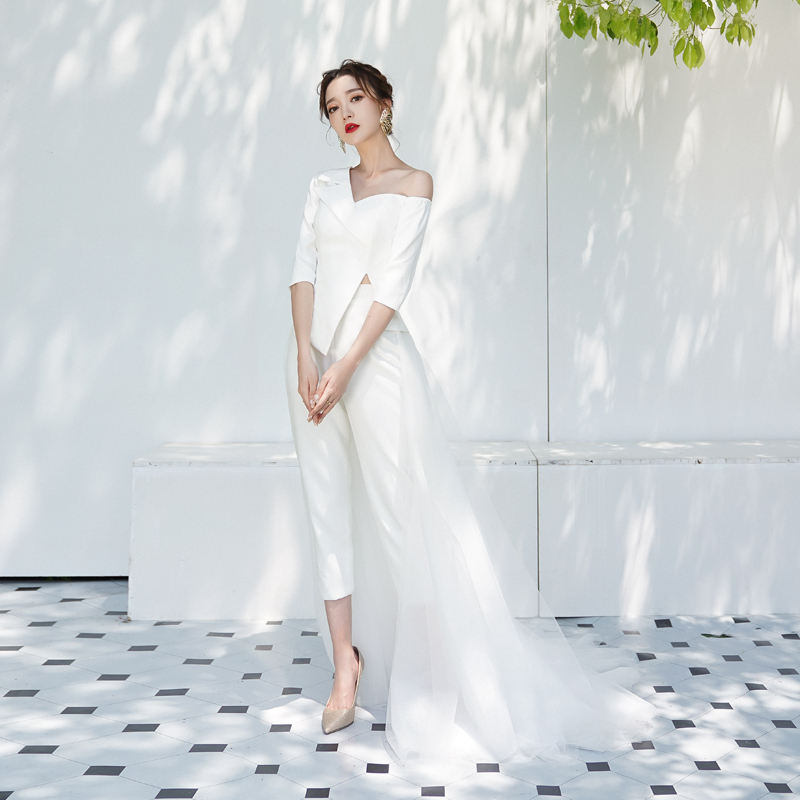 时尚裤装晚礼服2022新款气质半肩走秀晚会主持人礼服可拆卸拖尾白