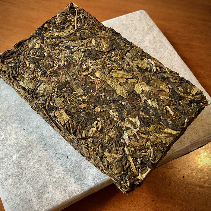 2016年冰岛黄金砖古树春茶老黄片普洱茶砖茶250克云南临沧包装