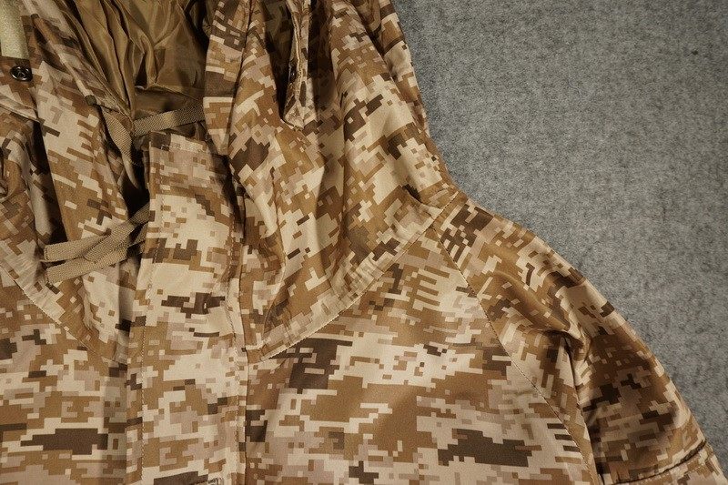 微瑕互外沙漠数码迷彩冲锋衣大男潮复刻米君冲锋衣