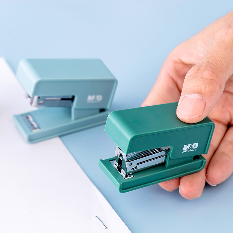小号订书晨光装订机公款办公家用系列纯色简约订书机