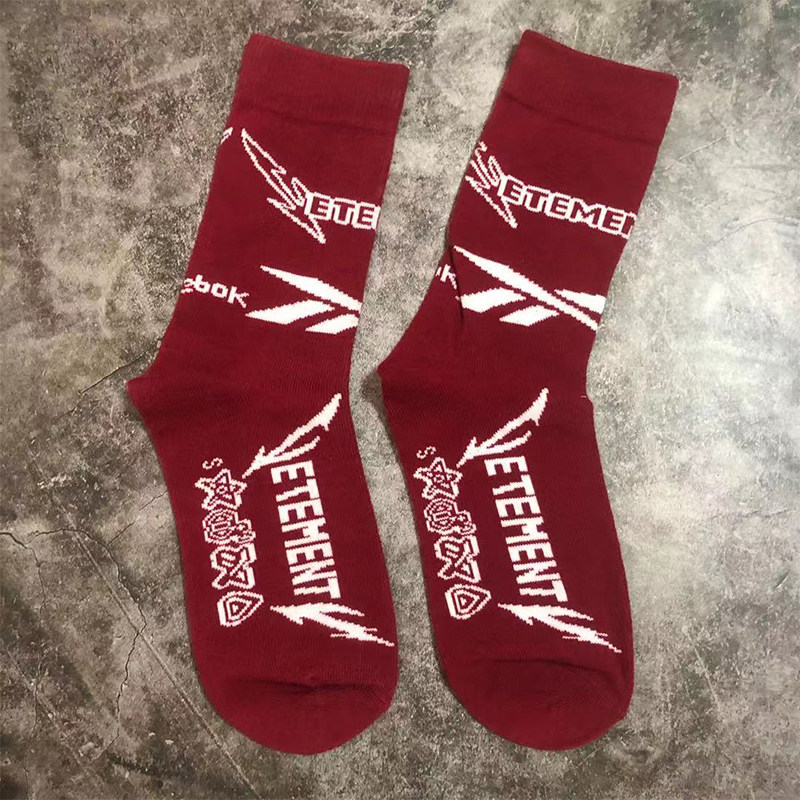 vetements袜子联名新款筒袜秋冬加厚短袜运动袜