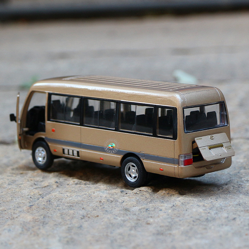 合金车模型丰田考斯特面包巴士客车仿真儿童玩具原厂回力车小汽车