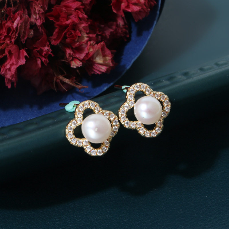 mikimoto御木本简约复古四叶草耳钉微镶锆石淡水珍珠耳饰