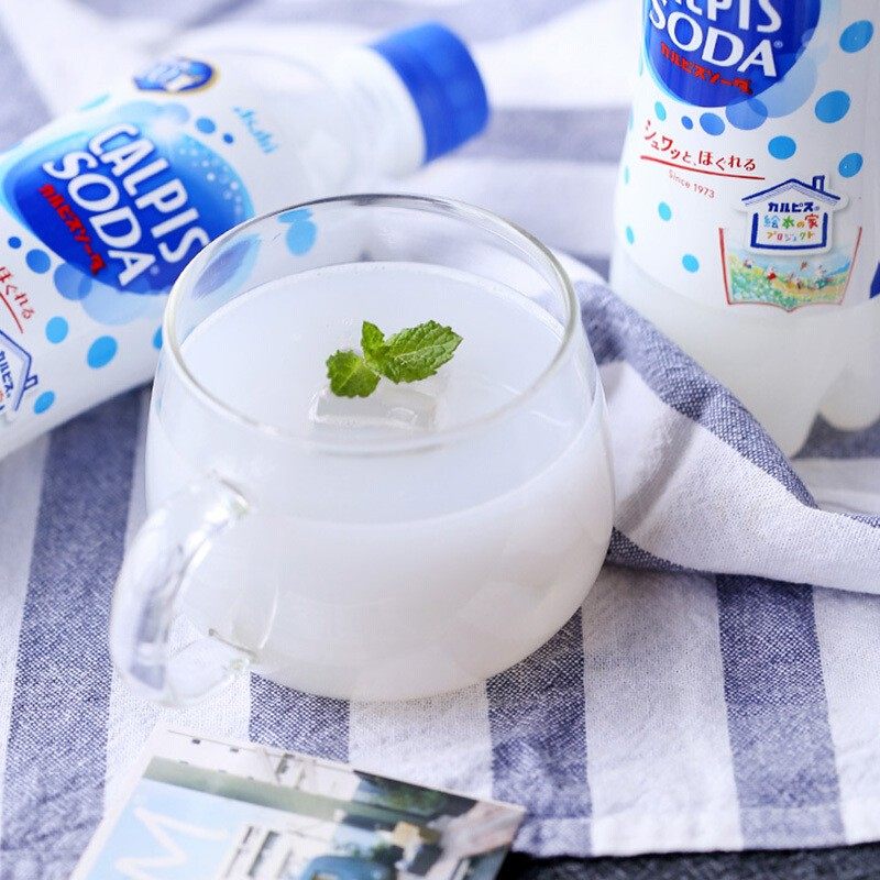 日本进口可尔必思苏打乳酸菌饮品拧檬草莓汽水含乳饮料