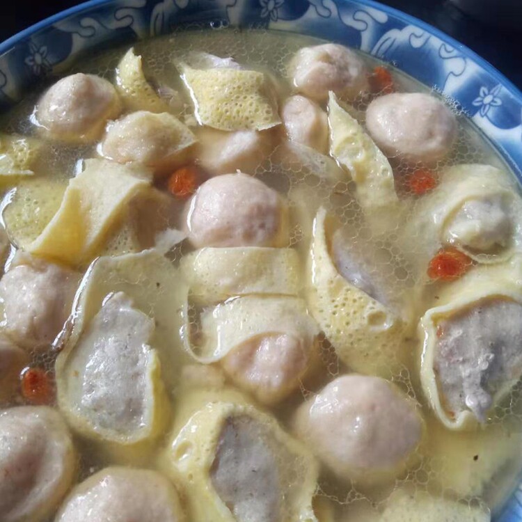 新鲜猪肉肉卷硒鲜诏安特产蛋卷鸡蛋肉丸火锅生猪肉