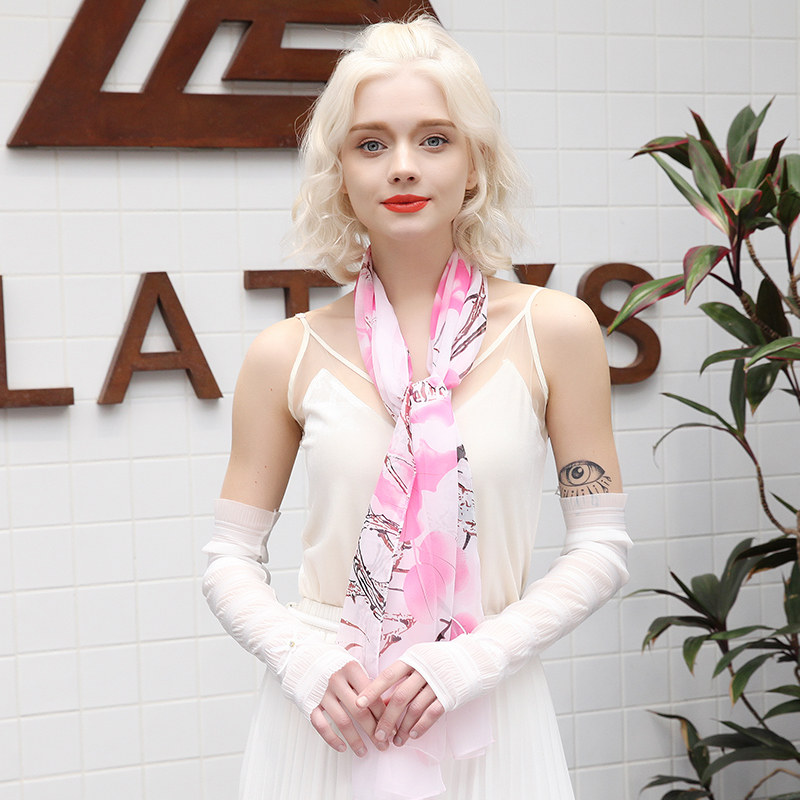 雪纺纱巾百搭秋冬女波点小丝巾长款秋款时尚洋气长条围巾春秋薄款