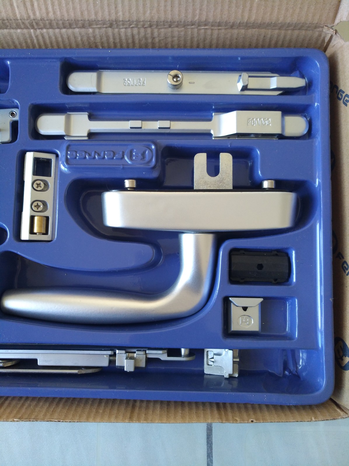 菲格牌断桥铝平开改内倒窗配件塑钢窗户平开改上悬内开内倒五金件