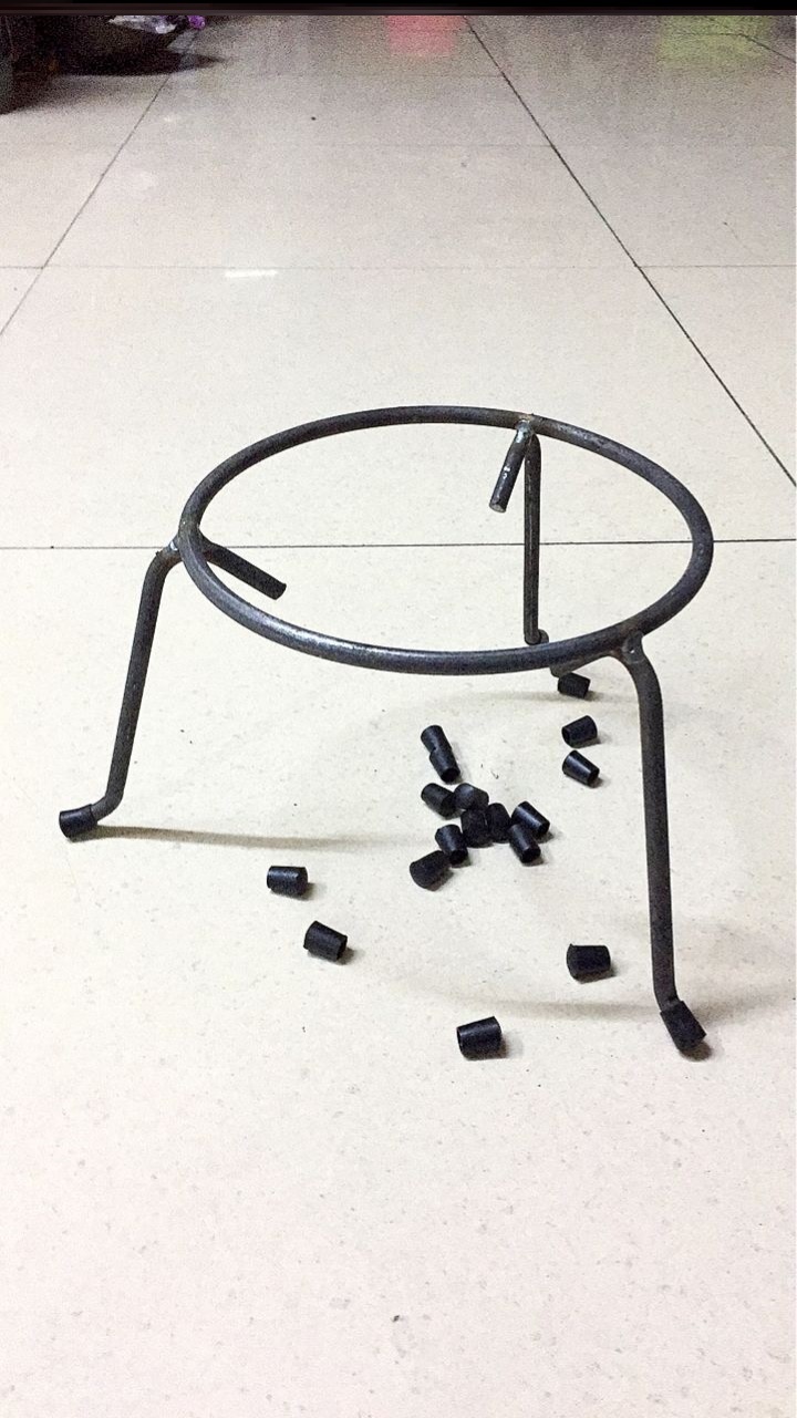 锅架柴火三角架铁架方便锅灶柴架烧材耐高温烤火厨房置物架