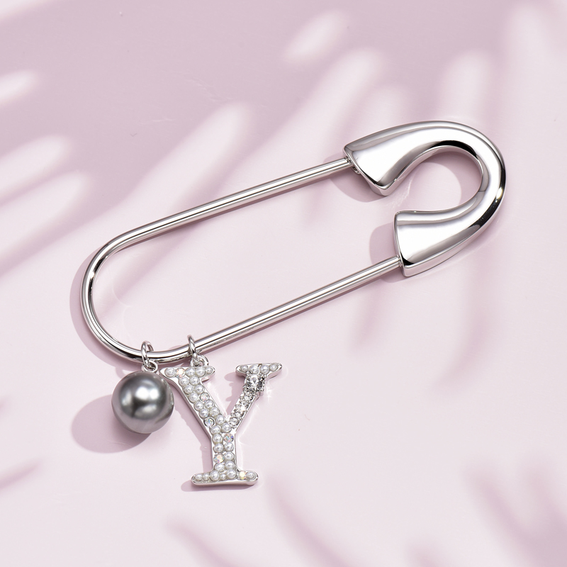 字母大别针固定衣服装饰创意百搭女高档大衣开衫针扣毛衣胸针胸花