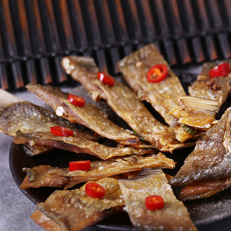 味肴腊品风干武昌鱼鳊鱼腊鱼湖北特产农家自制风干鲫鱼鱼干腊鱼