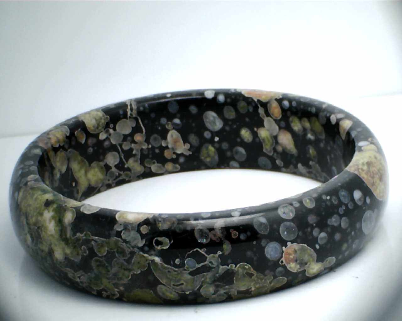 梅花玉手手镯马年春暖花开洛阳汝阳天然正宗玉石手饰