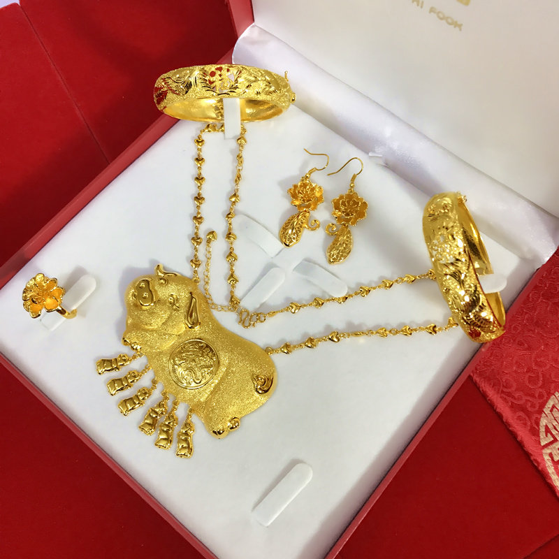 结婚首饰新娘婚礼套装一套项链金猪黄金猪仿真手镯