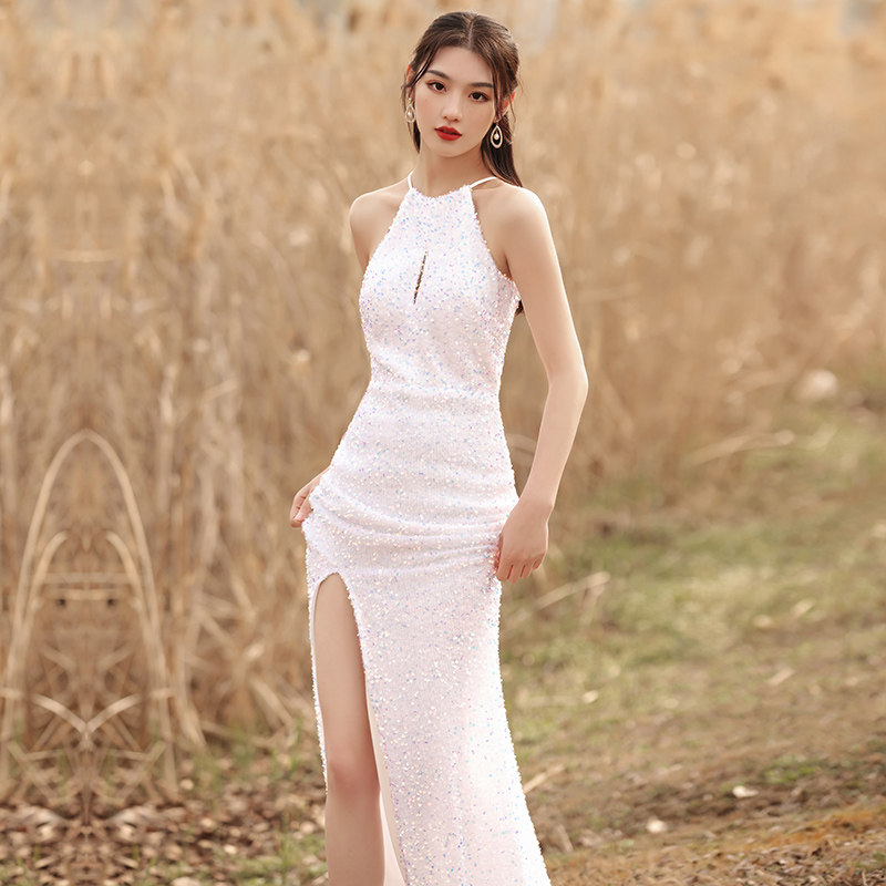 挂脖晚礼服裙女宴会气质白色亮片鱼尾长款性感礼服