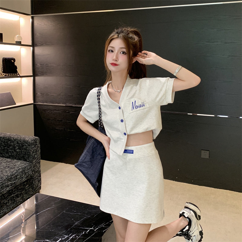 套装衣服2022夏季流行25岁女生20岁夏韩系春装休闲运动套装