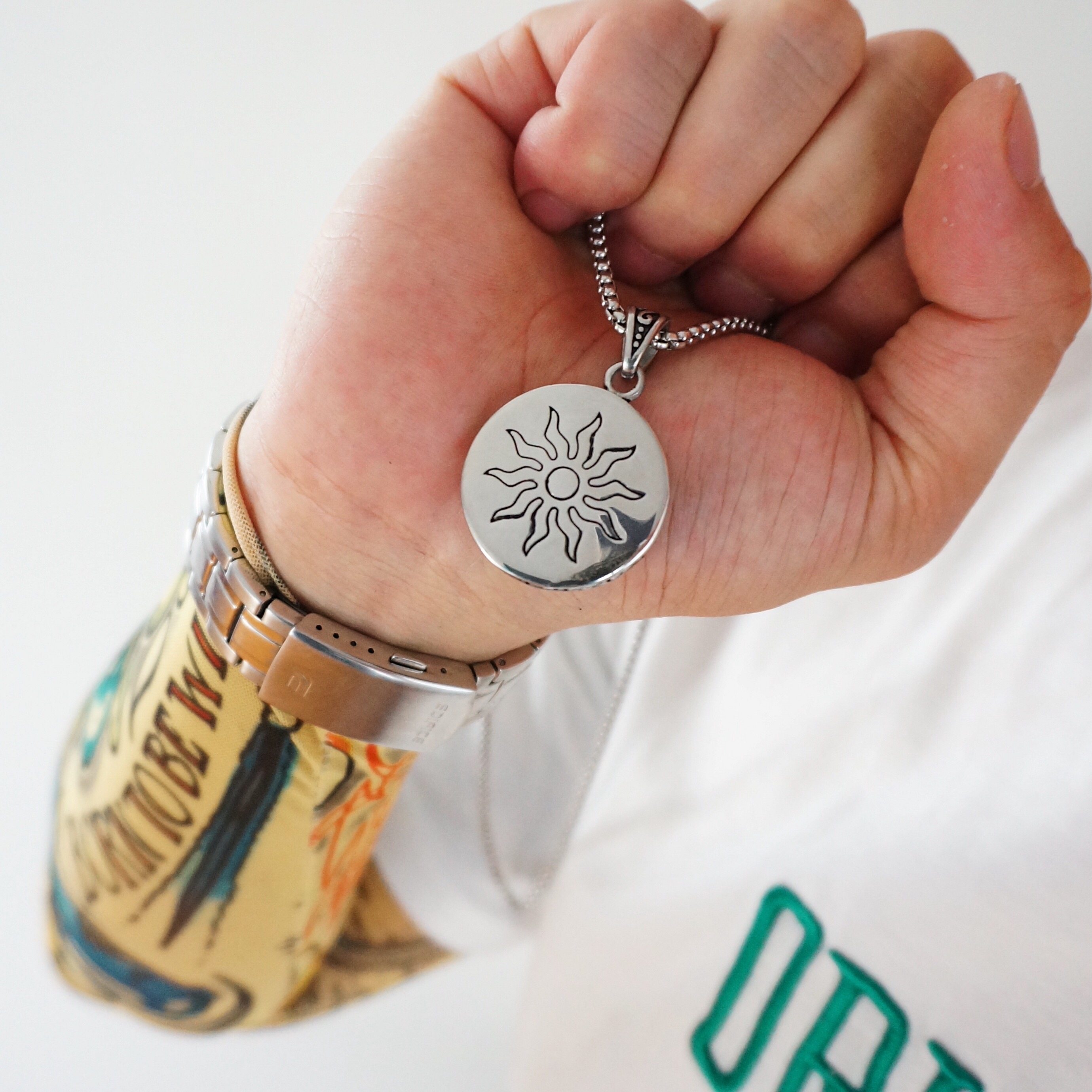 欧美朋克太阳之神钛钢项链男士复古嘻哈网红吊坠潮人学生饰品链子