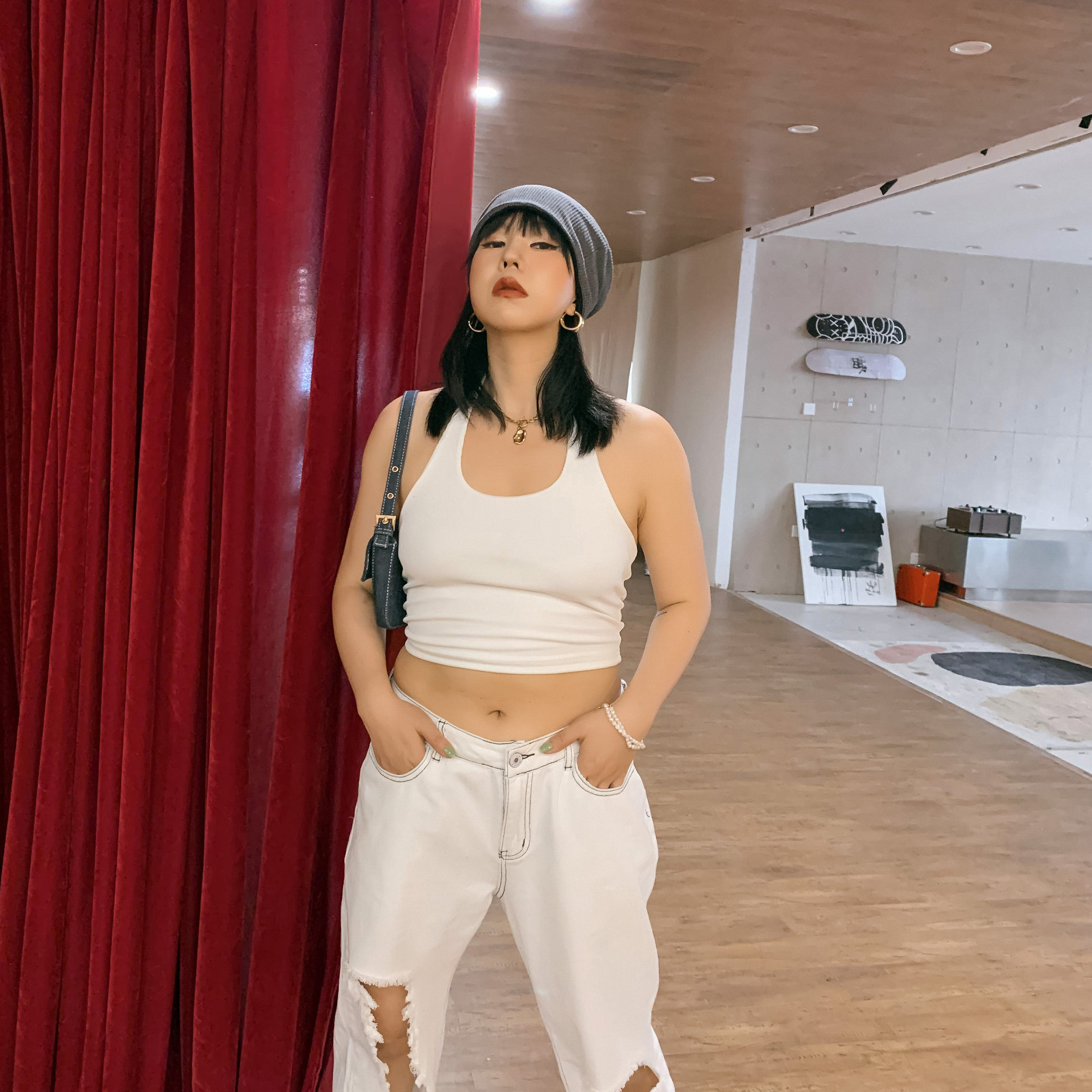 楠哥微胖辣妹穿搭大码短款挂脖吊带背心女胖背心吊带