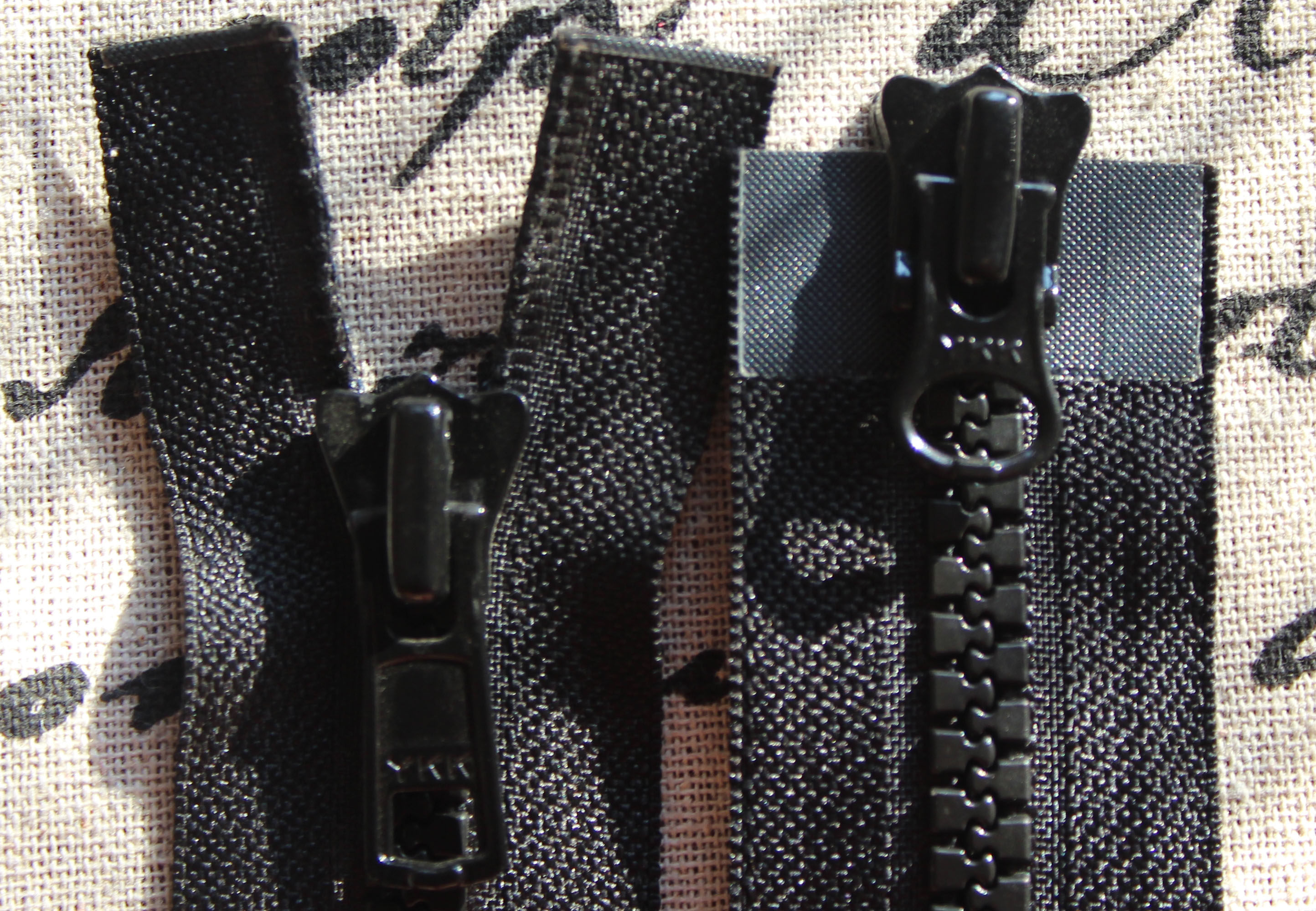 ykk品牌厘米黑色树脂双开尾拉锁vislon8vs拉头拉链