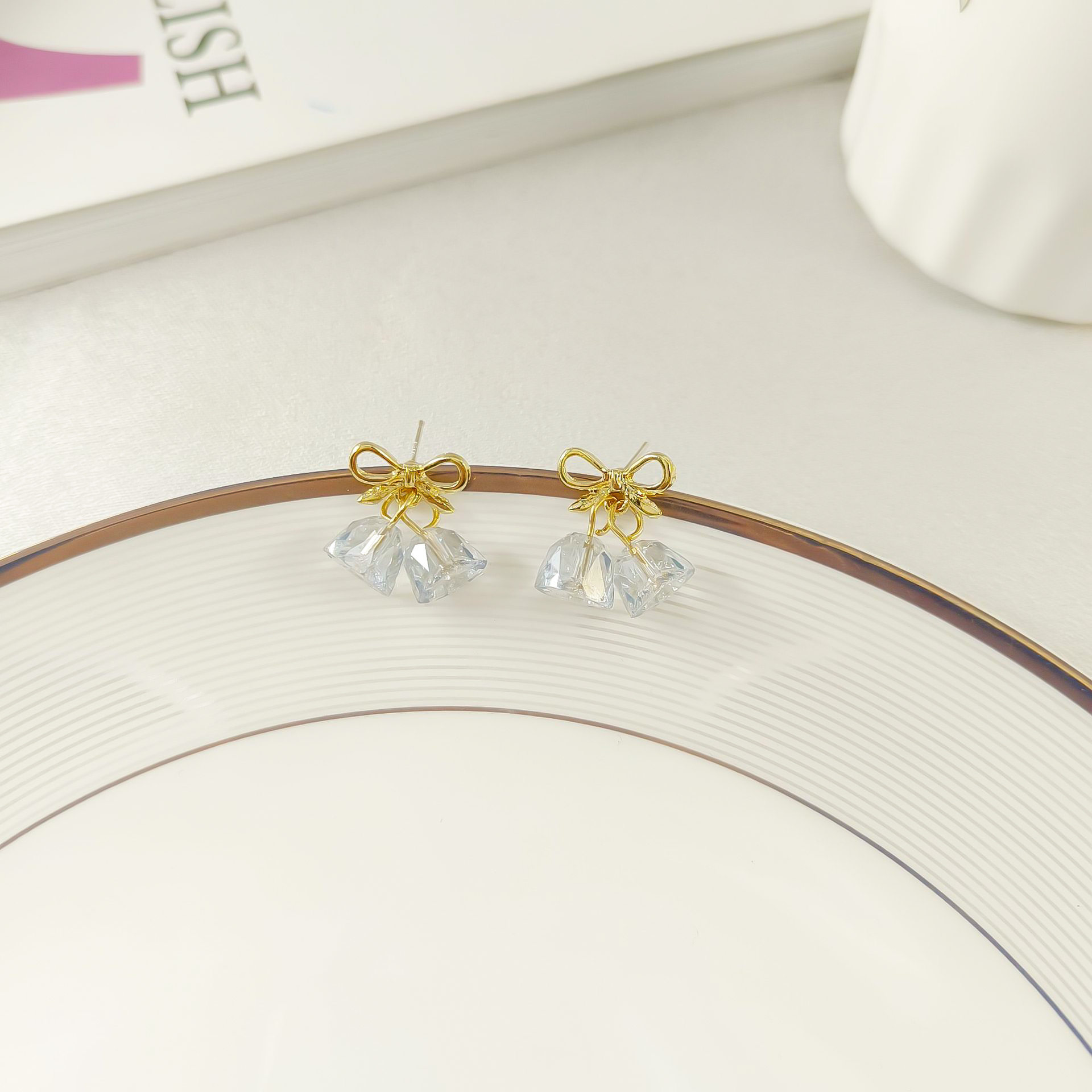 s925银针韩国东大门水晶风铃玻璃铃铛耳环小众法式蝴蝶结耳钉耳夹