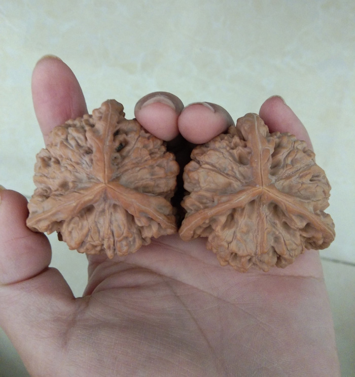 文玩核桃三棱大奔四棱莲花狮子头官帽特大异形摆件