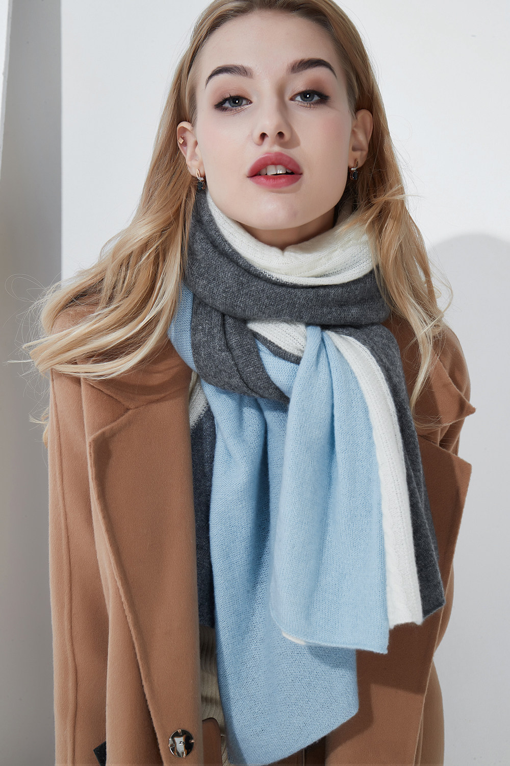 高端品质 白绒 青绒 紫绒交织拼色 cashmere山羊绒针织围巾/披肩