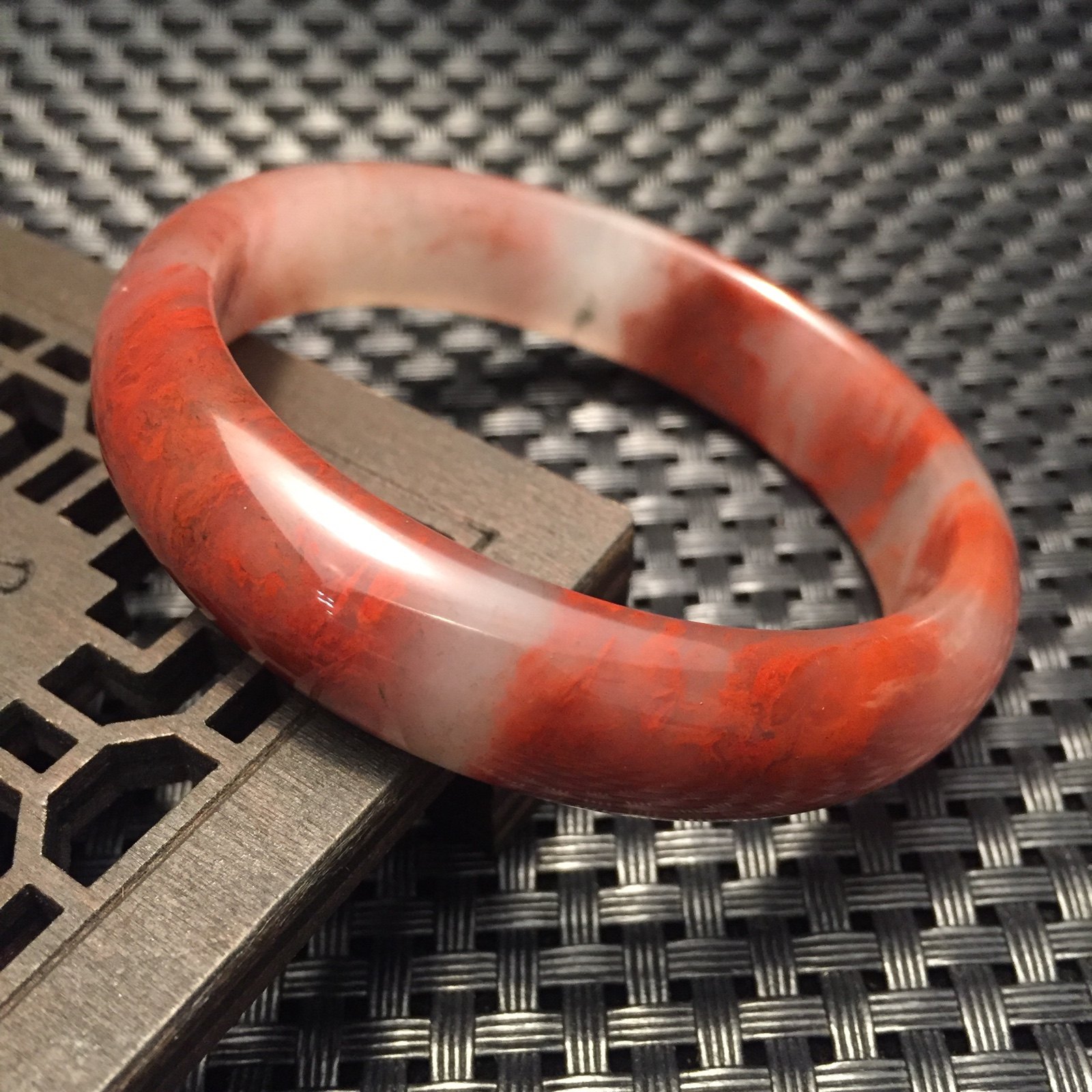 手镯纯天然桂林鸡血绞丝血红色玉化飘丝郎料颈饰