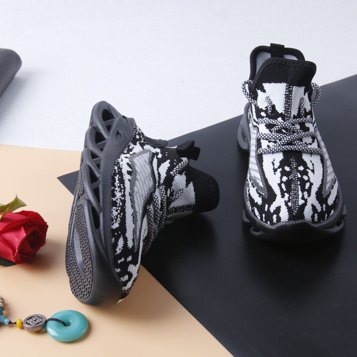 hl42092超轻高弹春夏季椰子兵马俑运动鞋飞织休闲鞋跑步网面鞋