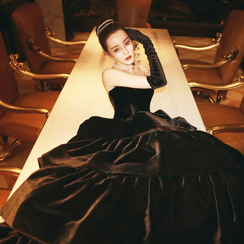 手套迪丽热巴同款赫本礼服黑色长款丝绒套包手套