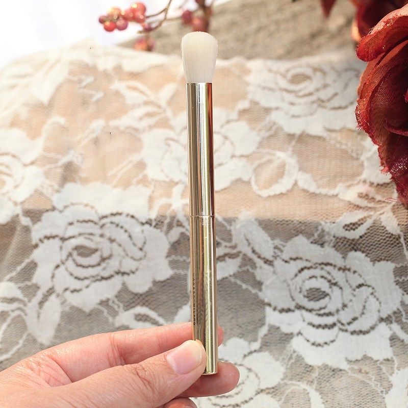 kiko脸部鼻侧影刷眼部化妆大号头晕眼影短款化妆刷