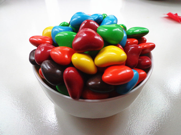 促销七彩小生爱心巧克力500g每份可可烘焙装饰巧克力制品