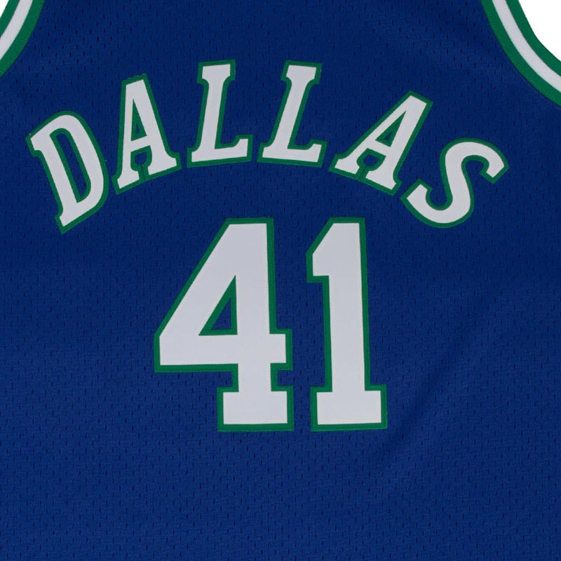 mitchellness mn诺维茨基sw篮球服