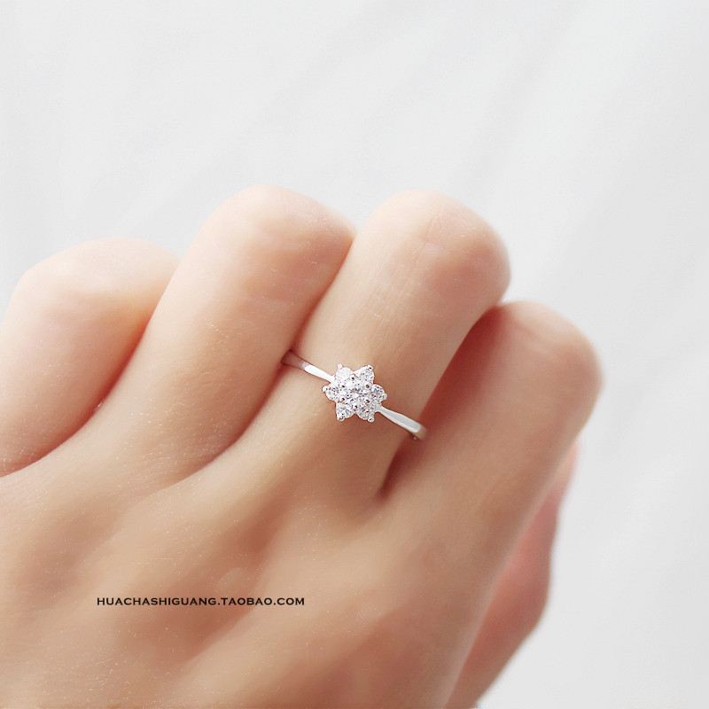 高洁水仙花群镶钻石戒指锆石钻戒时尚气质婚礼戒指