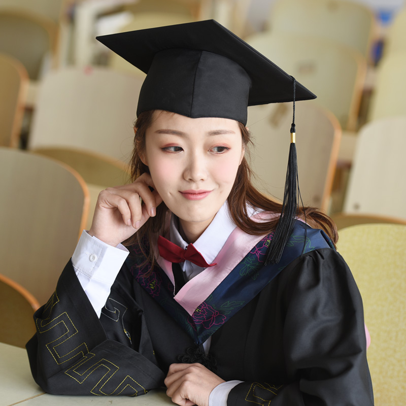 大学生男女毕业礼服学院风学士服