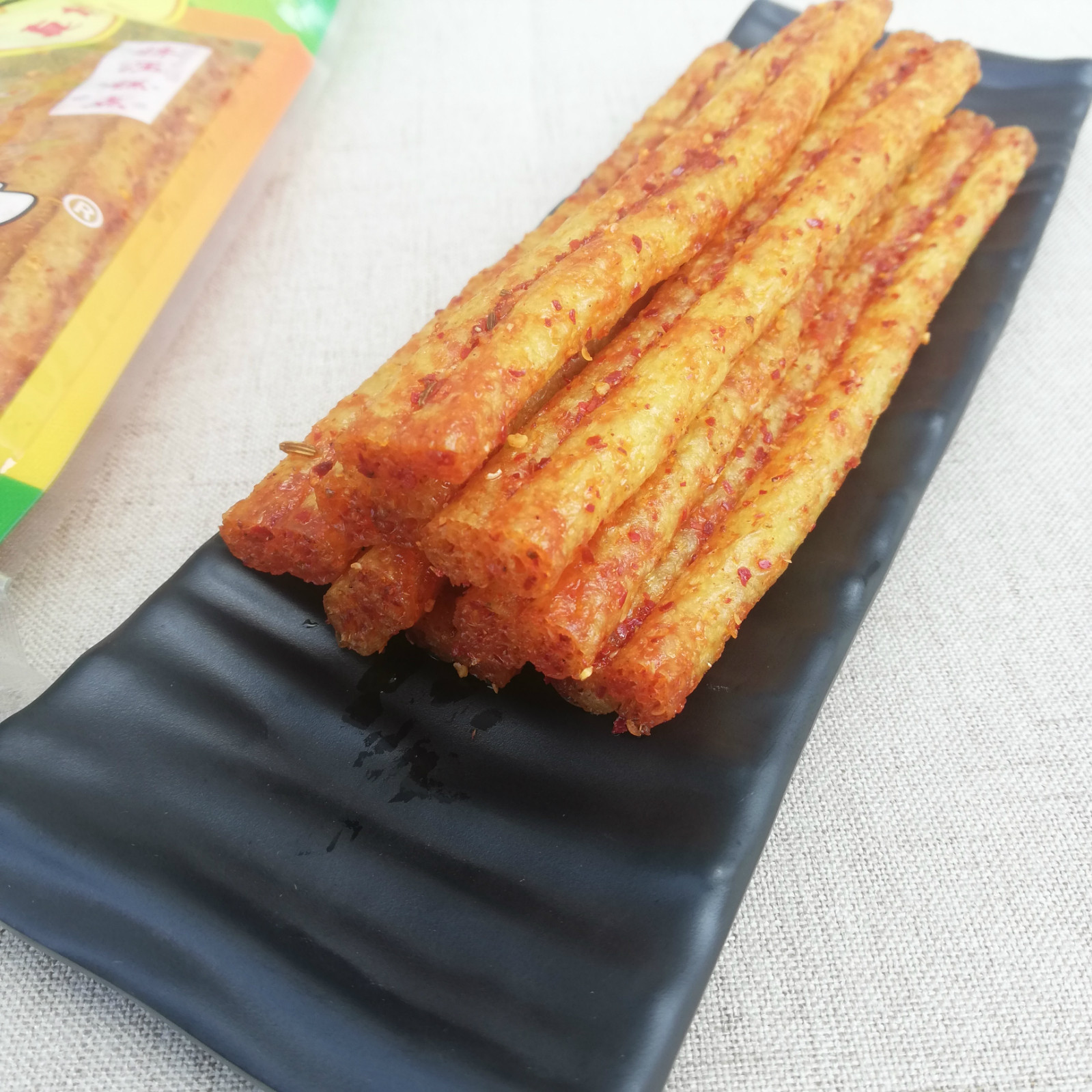 玉峰双胞胎辣条208g老式麻辣零食湖南特产小吃80后儿时怀旧大包装