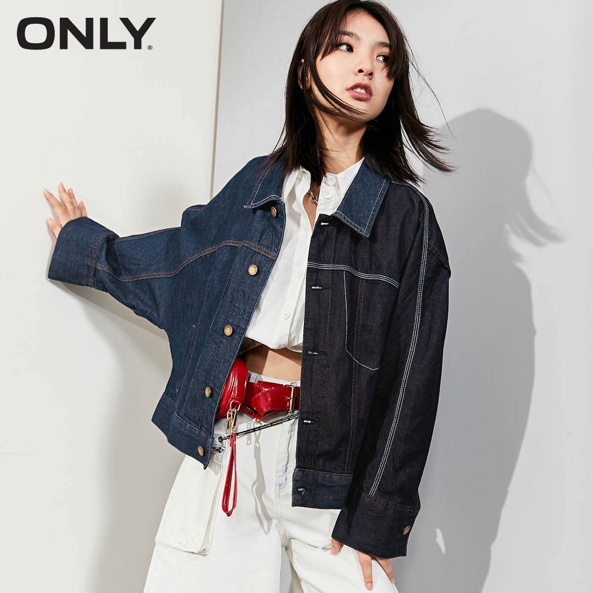 only夏季新款撞色拼接设计单排金属纽扣牛仔风衣