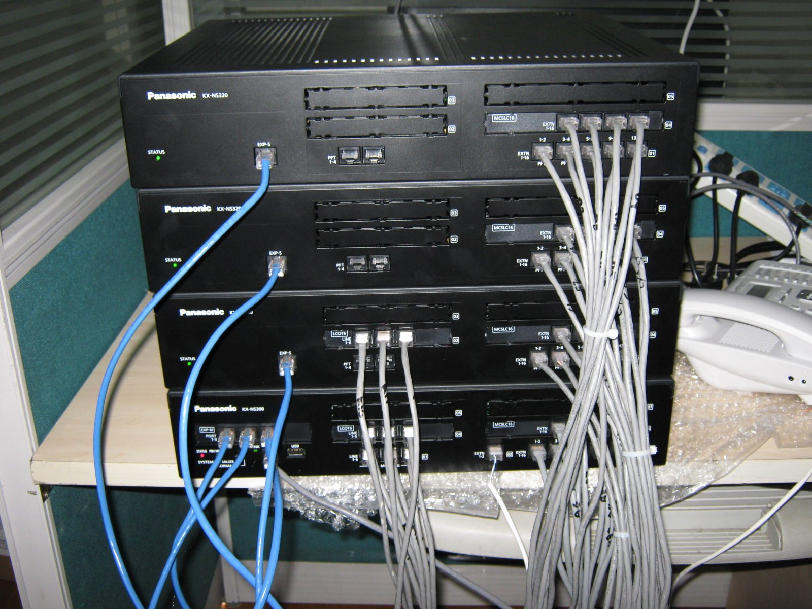 松下kxns300电话交换机全新智能ip交换机外线104分机电话交换机