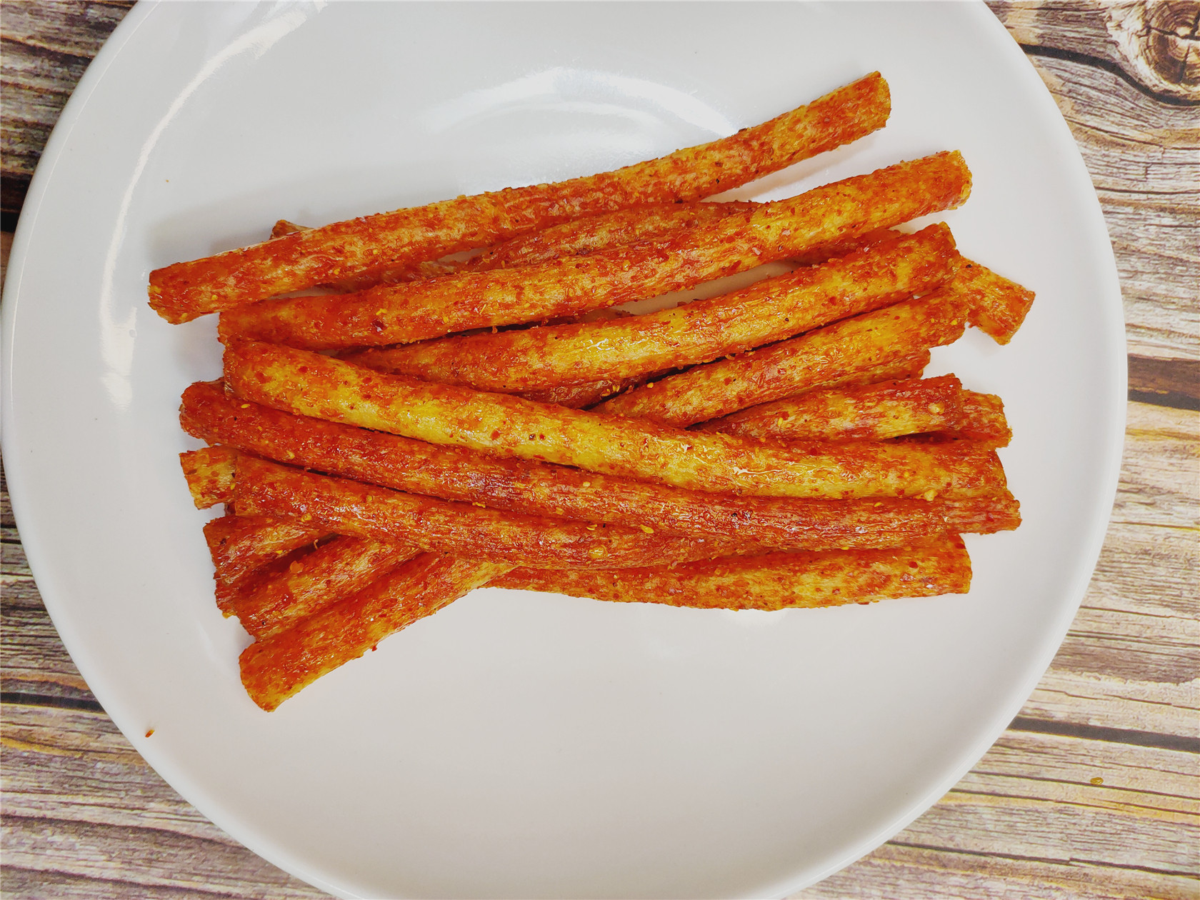 辣条大礼包麻辣味豆皮辣片一箱儿时混搭网红小零食湖南重庆混合装