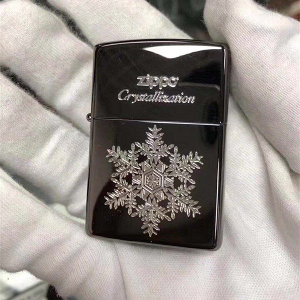 左左zippo美国原装煤油防风打火机日版黑冰雪花zippo