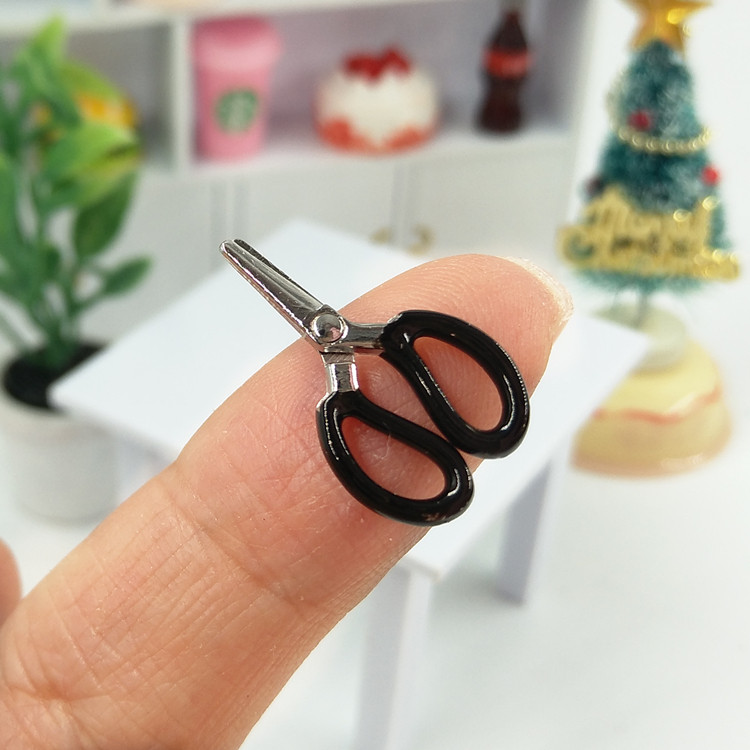 迷你小剪刀剪子模型bjd袖珍玩具家具场景食玩微缩玩具 娃娃屋配件